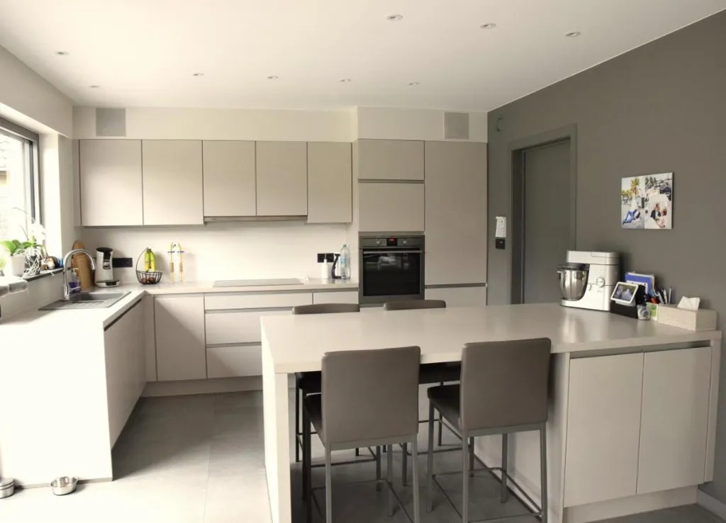 Cuisine - Maison 4 Façades avec Terrasse près du Centre d'Izegem