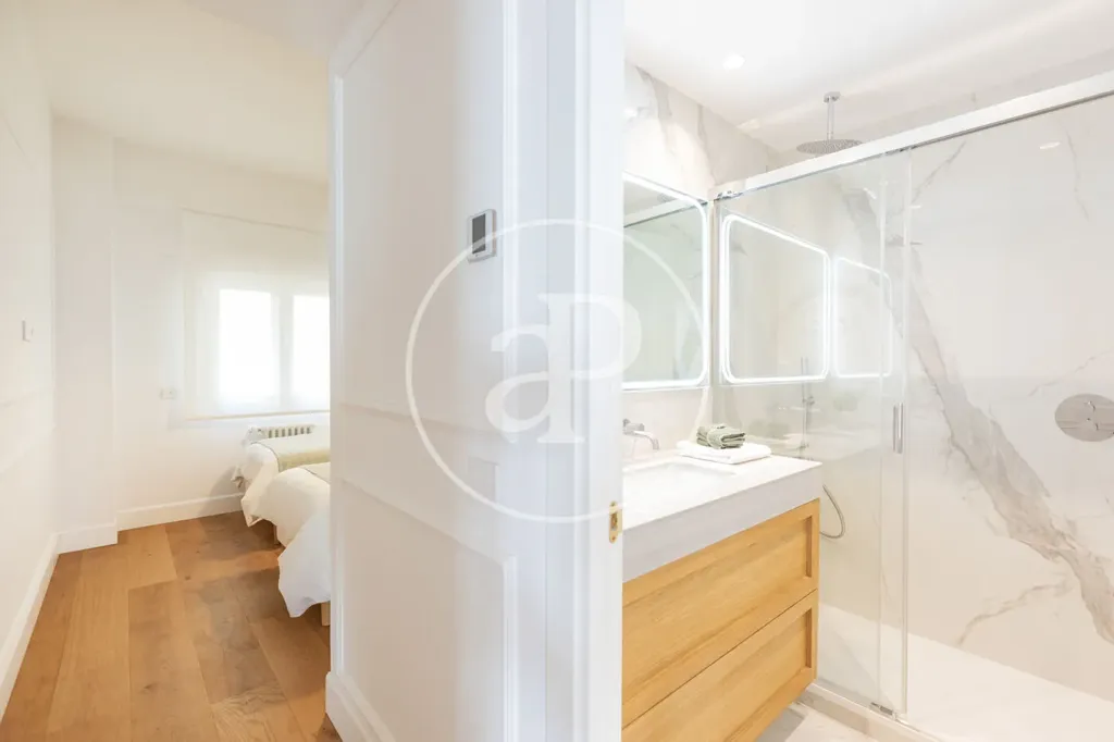 3 magamistoaga korter asukohas Madrid