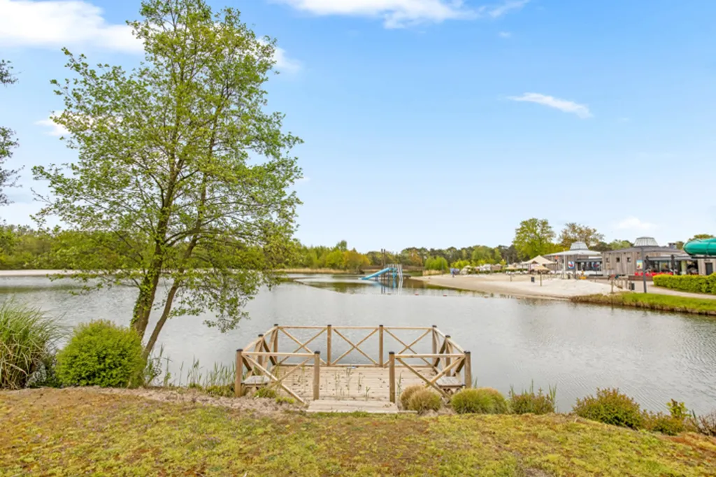 Jardin - Chalet avec vue sur l'eau à Mol