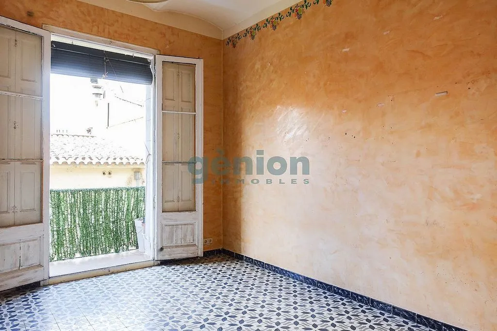 Toad - Historic Flat with Balcony in Girona Centre