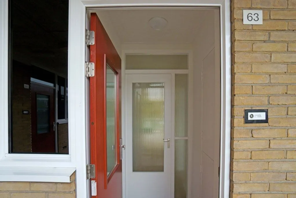Esik - 3-Bedroom Gallery Flat with Balcony in Rotterdam Centre