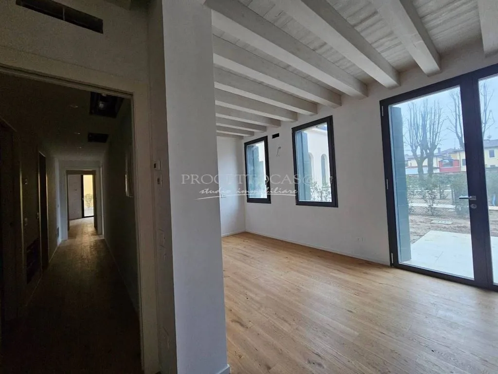 Toad - Luxury Duplex Flat in Historic Villa, Mirano