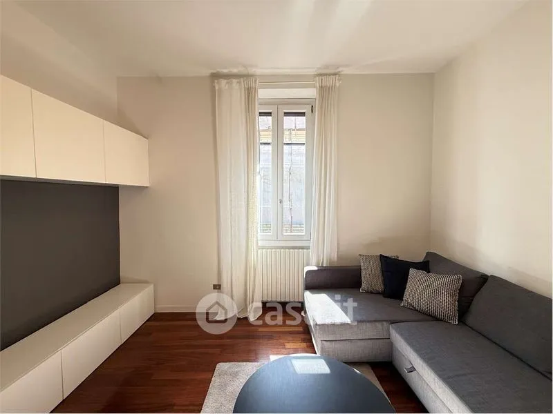 Elutuba - Armed Two-Bedroom in Via Bernardino Verro, Milan