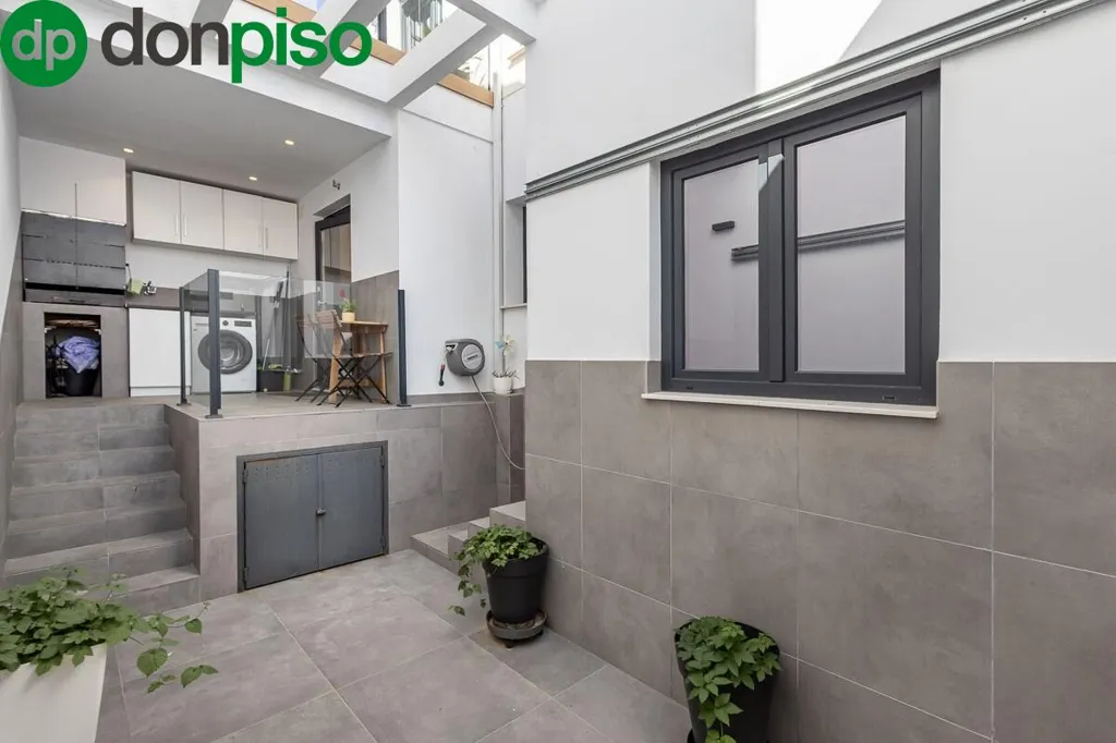 Giardino - Modernised Semi-detached Chalet in Albolote