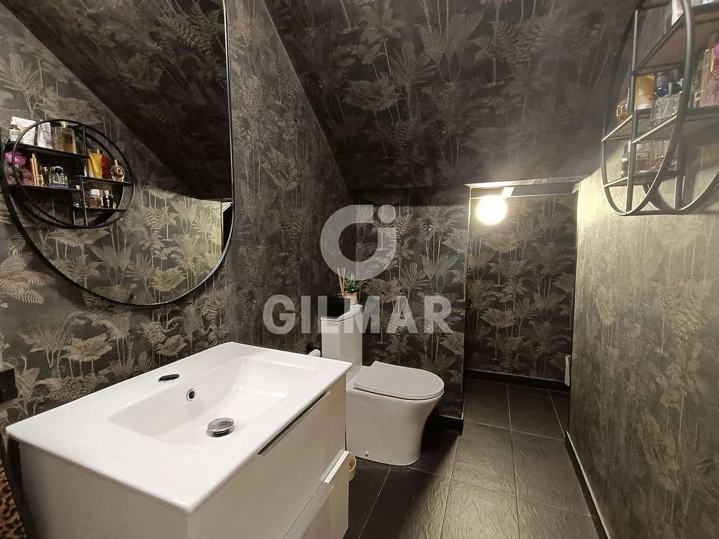 Salles de bain - Loft-Duplex with A/C in Industrial Zone