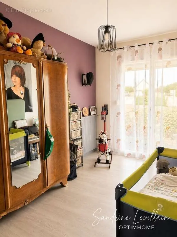 Magamistoad - Spacious Detached House with Garden in Beaumont-le-Roger