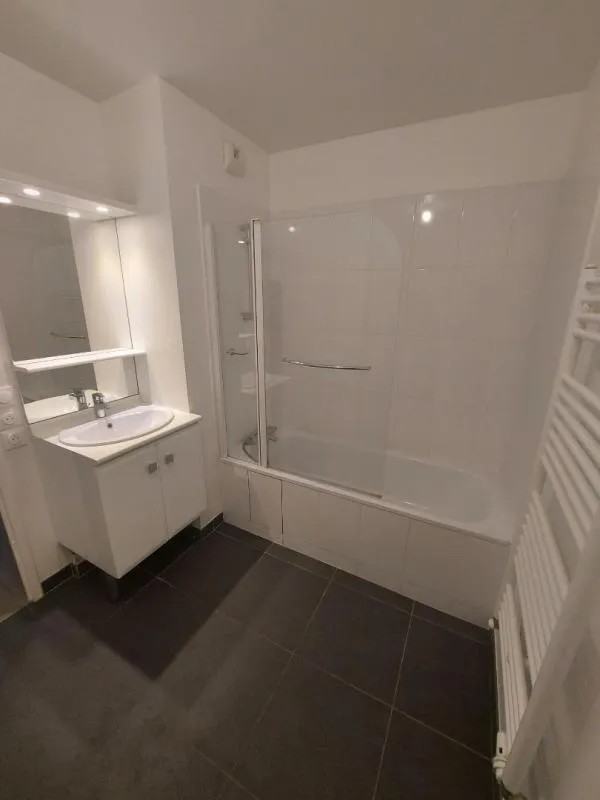 Salles de bain - Appartement T3 avec Balcon à Begles
