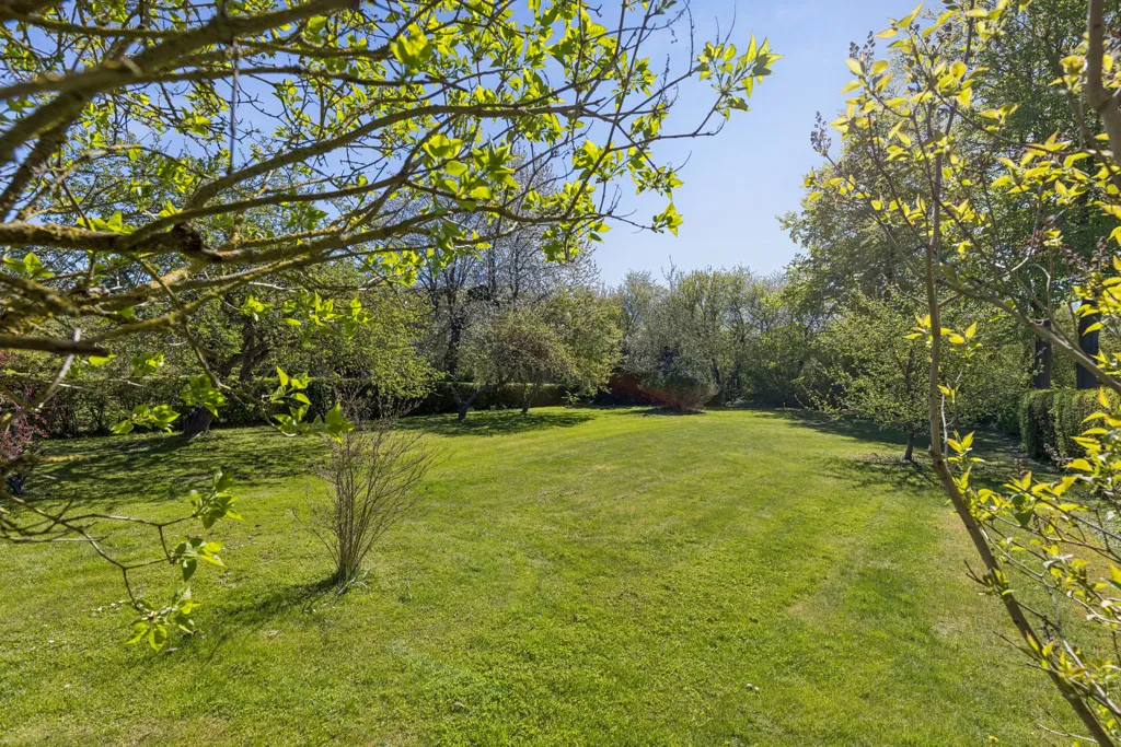 Aed - Classical Red Brick Villa with Garden in Slagelse