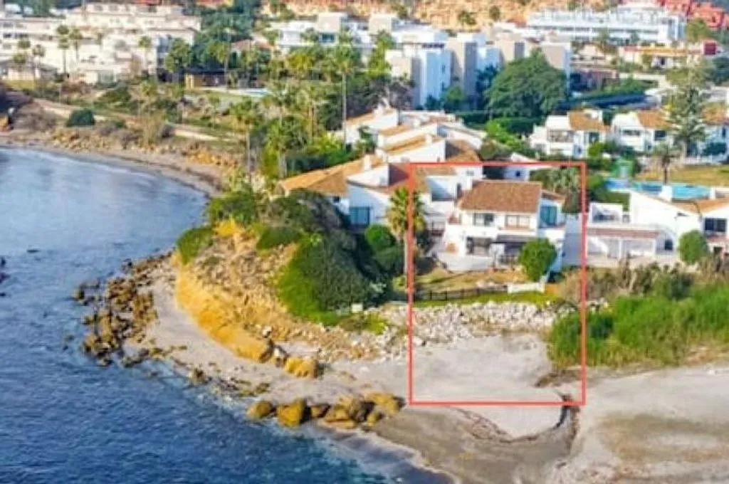 Vue aérienne - Seaside Villa with Private Beach in Estepona