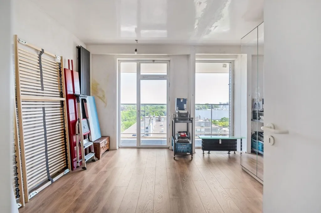 Esik - Duplex with Four Terraces in Antwerp