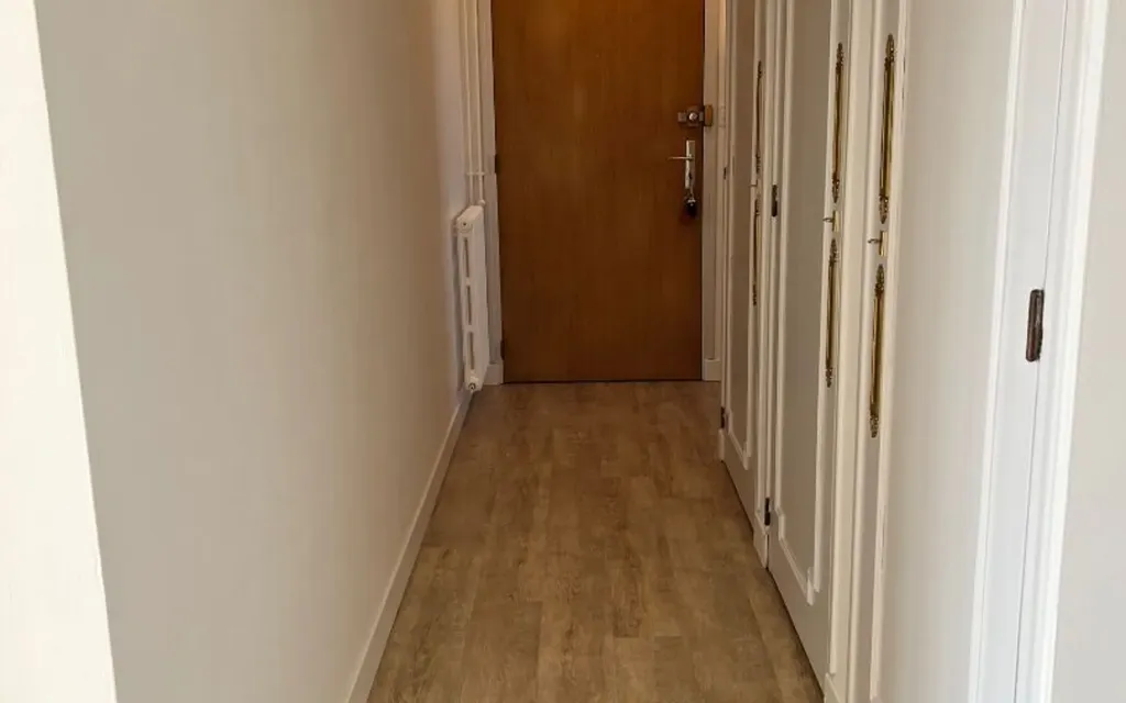 Entrée - Appartement T3 avec Balcon à Limoges