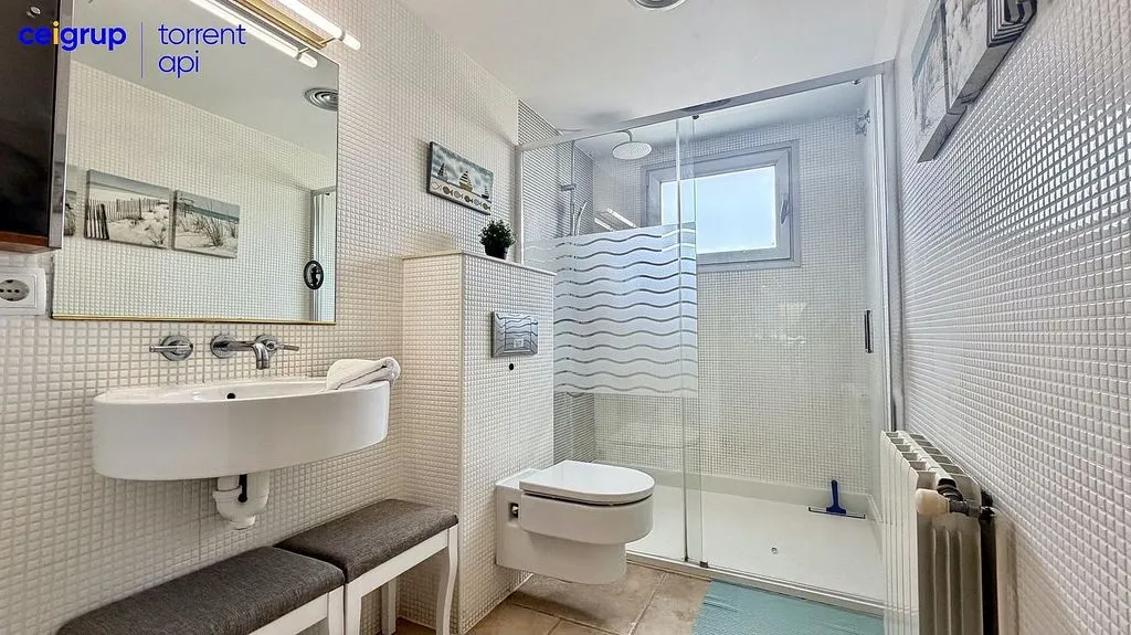 Salles de bain - Luxury Detached House with Pool in L'Escala