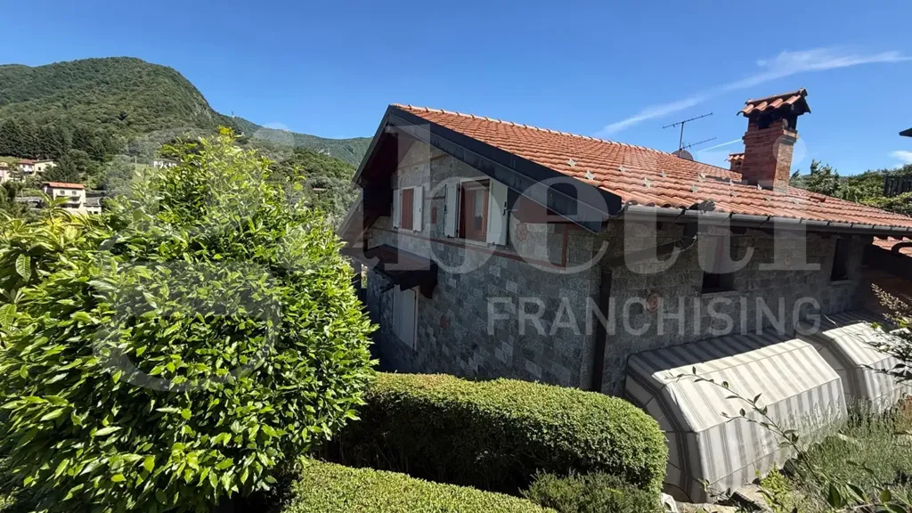Esterno - Panoramic Villa with Garden in Asso (CO)