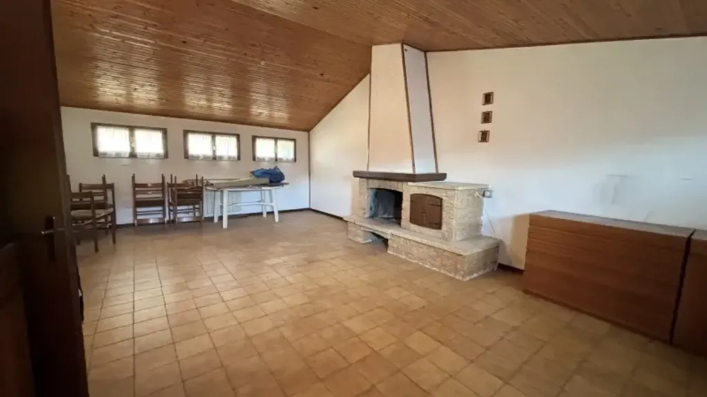 Séjour - Semi-Detached Villa with Garden in Soliera
