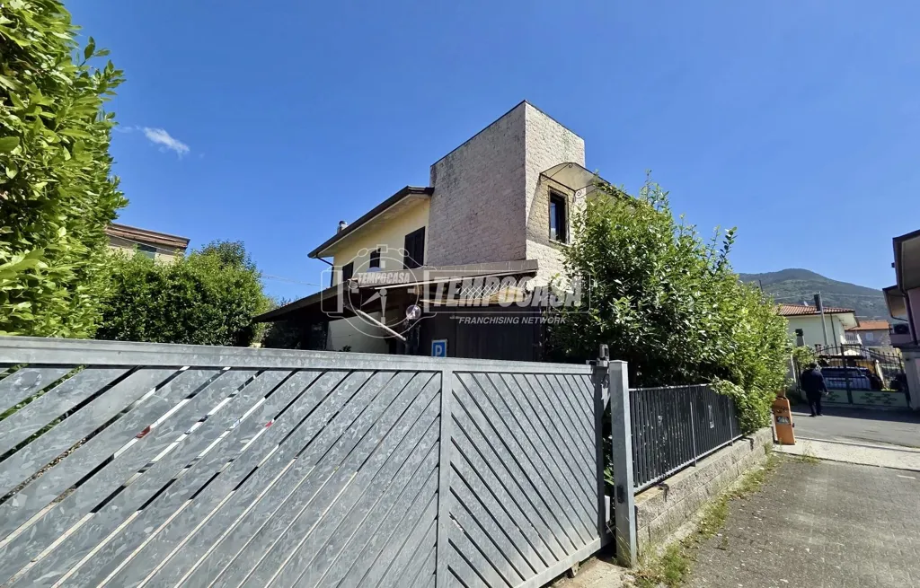 Välivaade - Rustic Villa with Garden in Castagnola, Massa