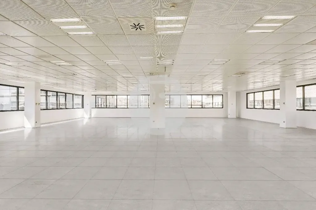 Stanze - Office Building with Central Atrium in Atrium 22@