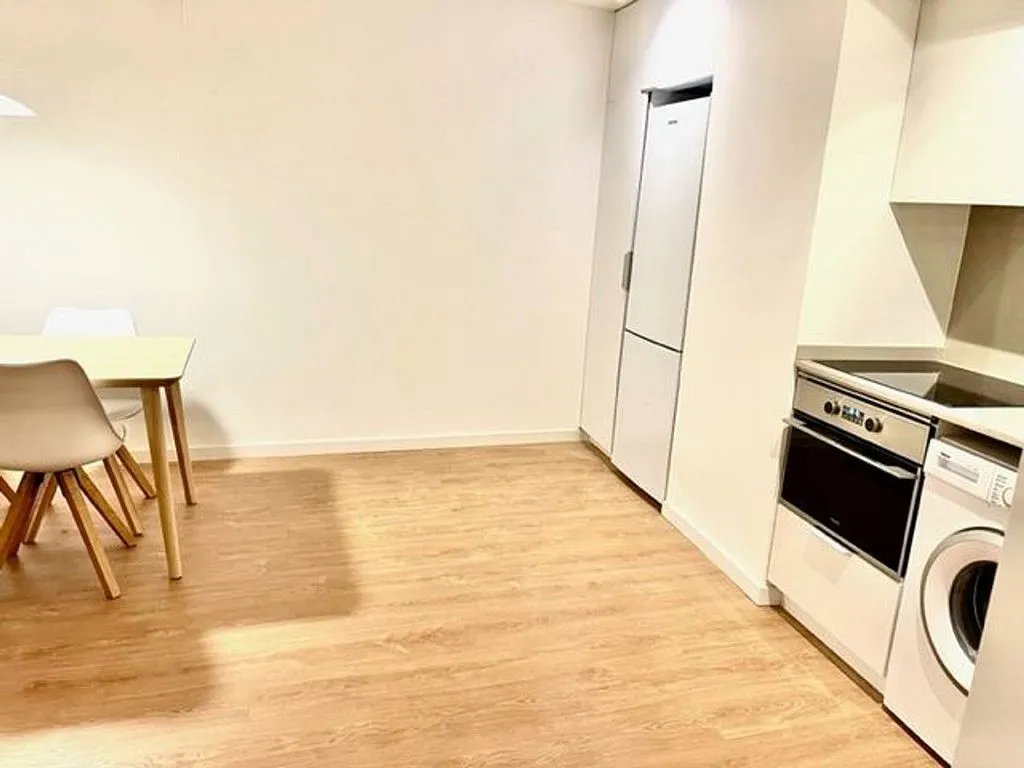Cuisine - Furnished Flat with Balcony in La Xerea, Valencia