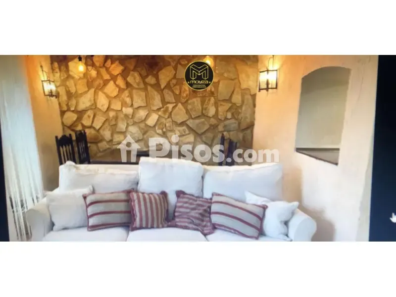 Séjour - Semi-Amuebled House with Terrace in Martos