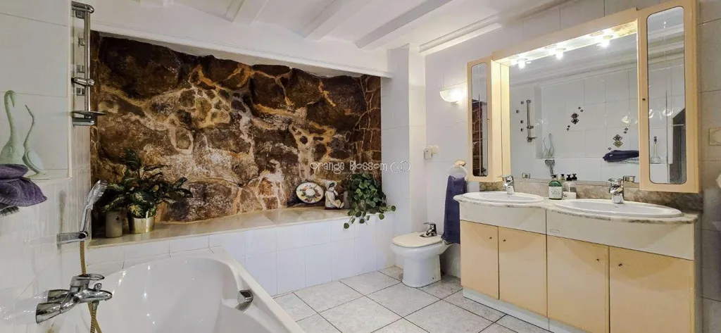 Bagni - Charming Townhouse with Sun Lounge in Ador