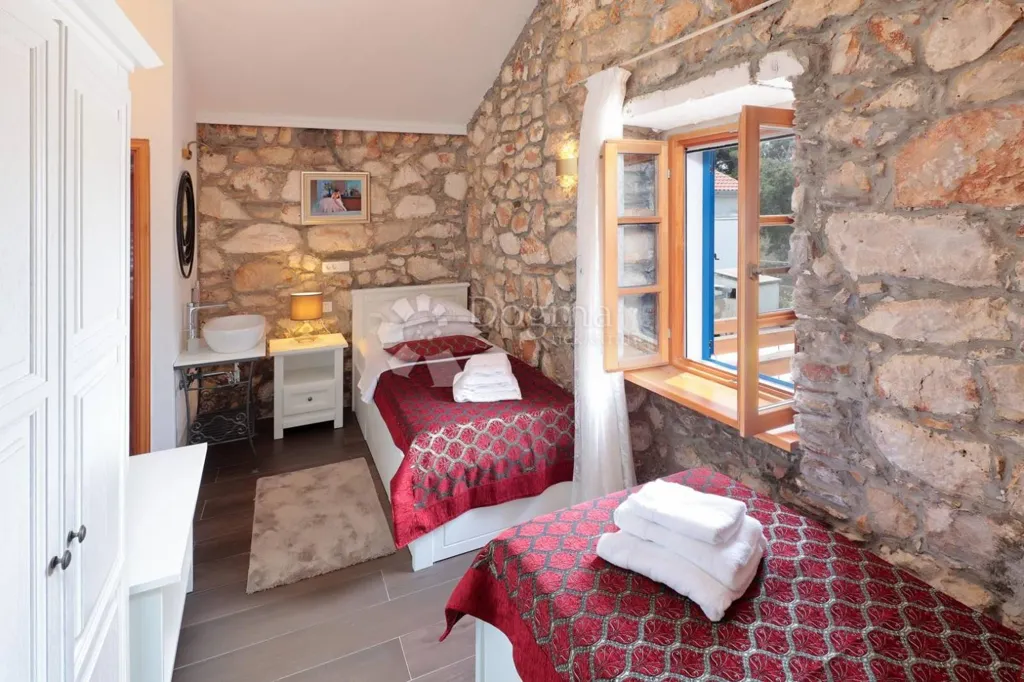 Bedrooms - Stone House with Pool on Molat, Zadar