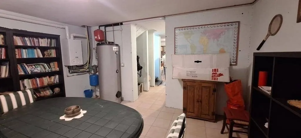 Bureau - Luxury Villa with Pool in Barga