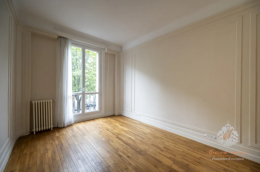 Pièces - Appartement Luxueux avec Parquet Versailles à Paris