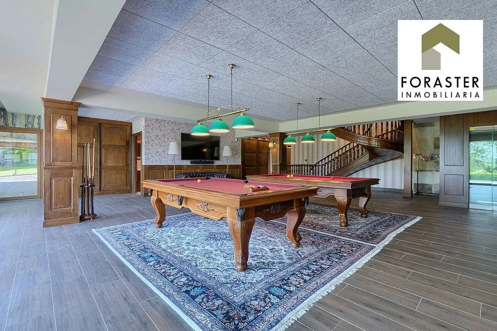 Pièces - Chalet with Pool and Terrace in Loiu