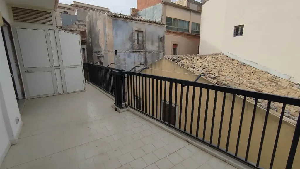 Balcone - Student-Friendly Bifamiliar in Ragusa Centre