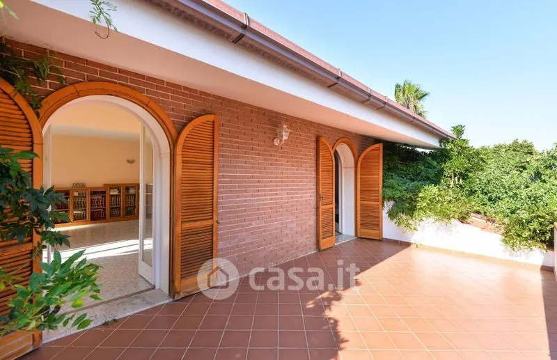 Terrazza - Modern Villa with Garden in Torricella