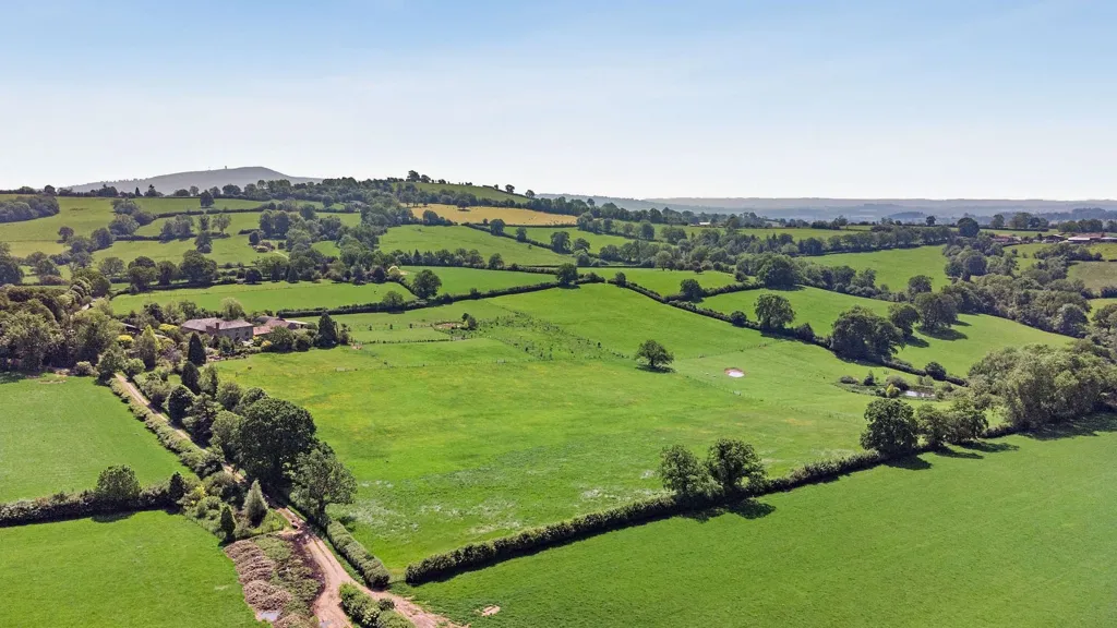 Vista aerea - Casa con 7 camere a Diddlebury