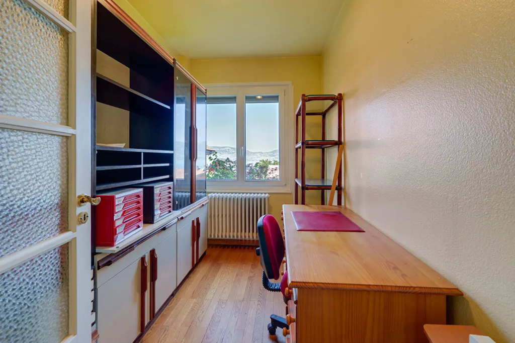 Bureau - Appartement avec Terrasse au Bord du Léman à Saint-Gingolph