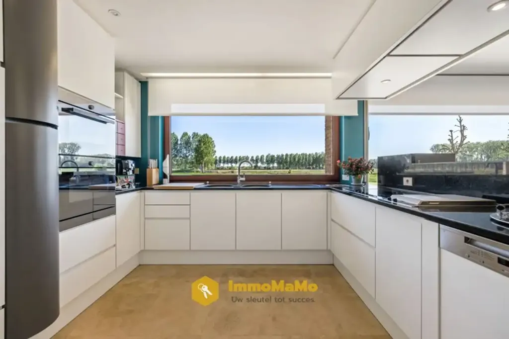 Cuisine - Villa avec Piscine Intérieure et Écuries à Mendonk