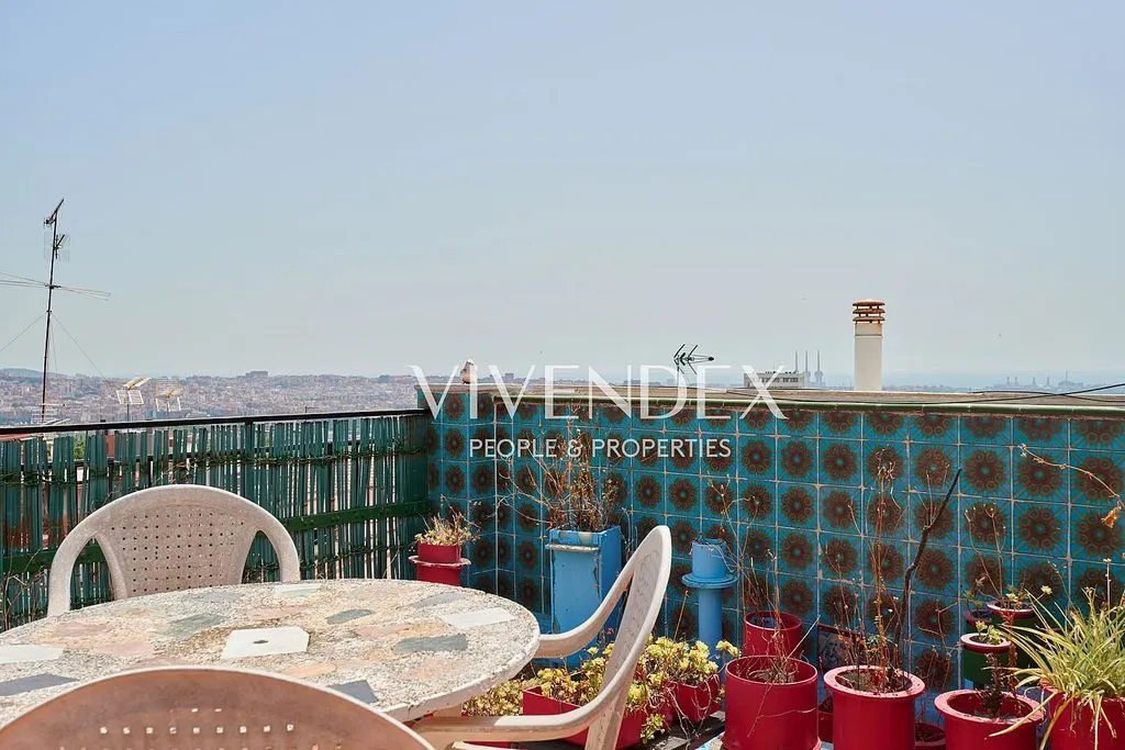 Terrass - Duplex with Two Terraces in Les Roquetes