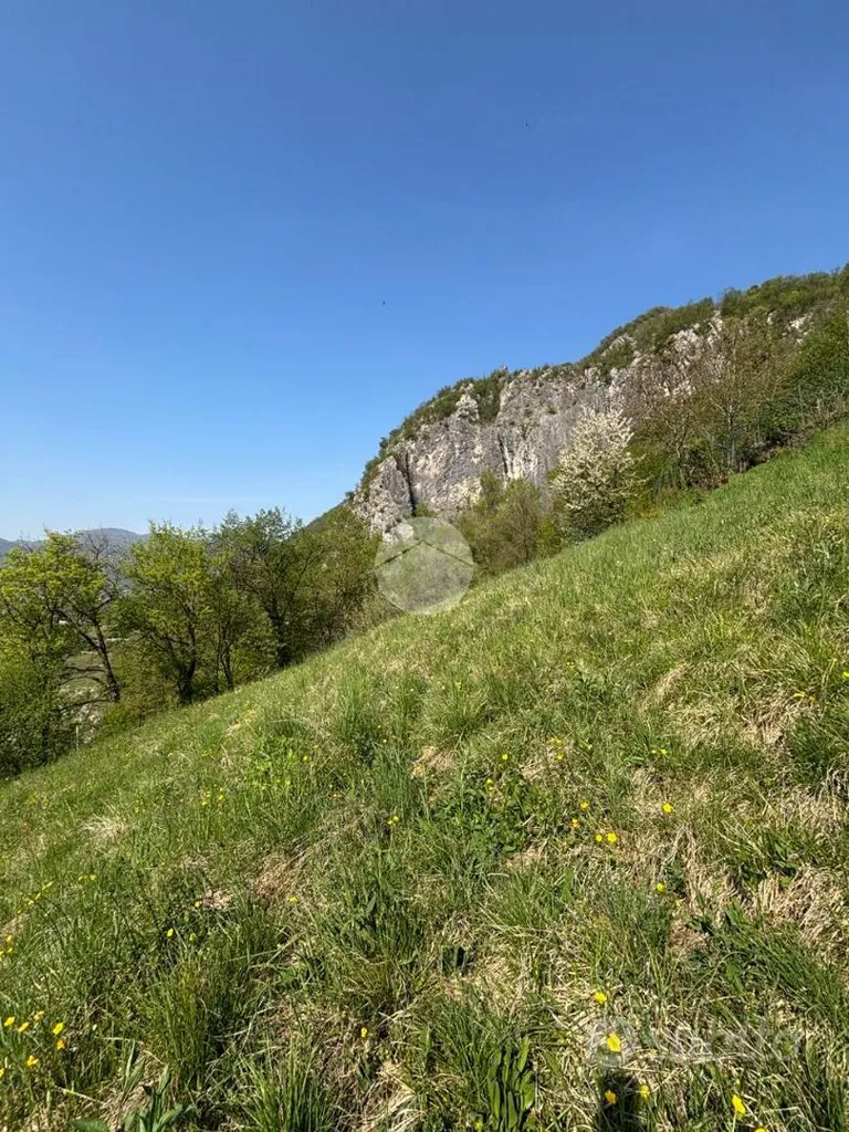 Garden - Buildable Plot in Quiet Area, Grone