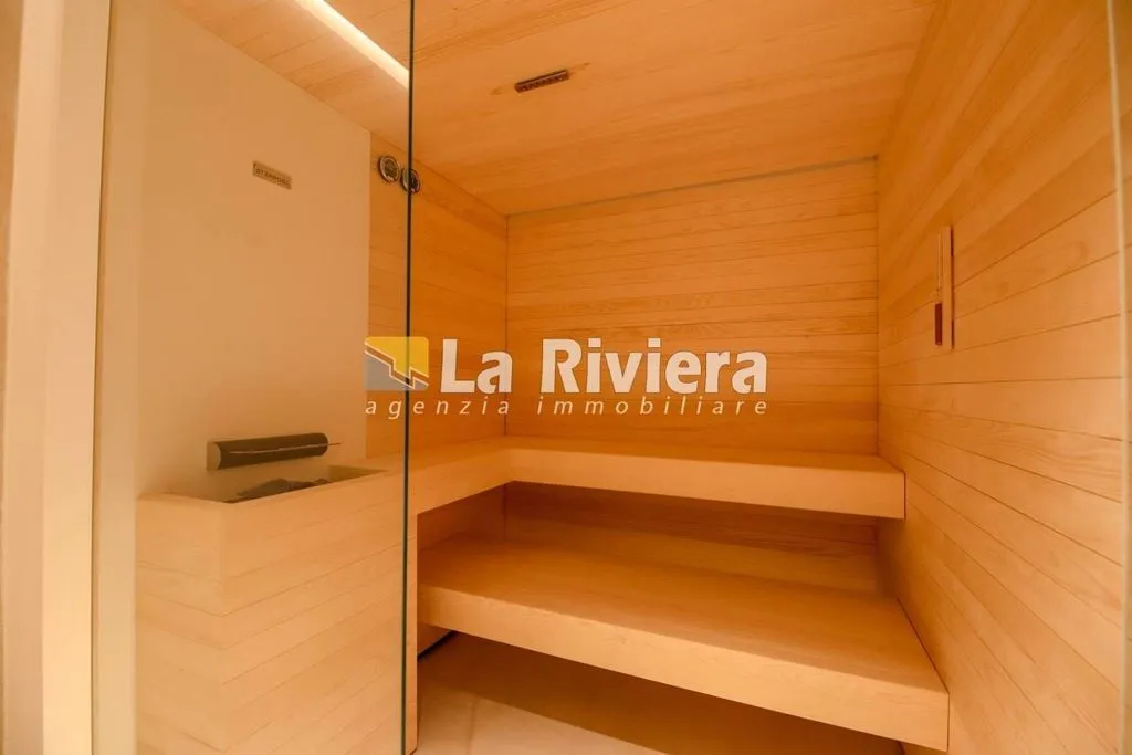 Pièces - Luxury Apartment with Pool in Rapallo