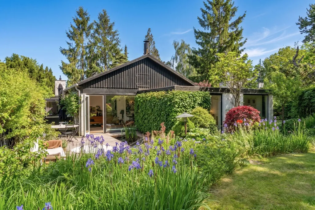Giardino - Villa with Park View in Søllerød