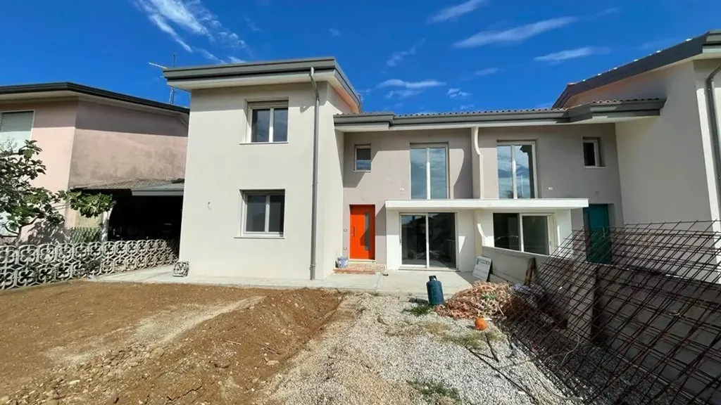 Välivaade - Renovated Twin Villa in Trevignano