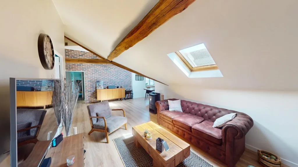 Stanze - 4-Piece Flat with Parking in Historic Centre, Nemours