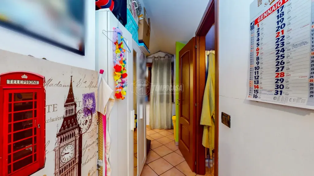 Esik - Bright Apartment with Balcony in Bruino