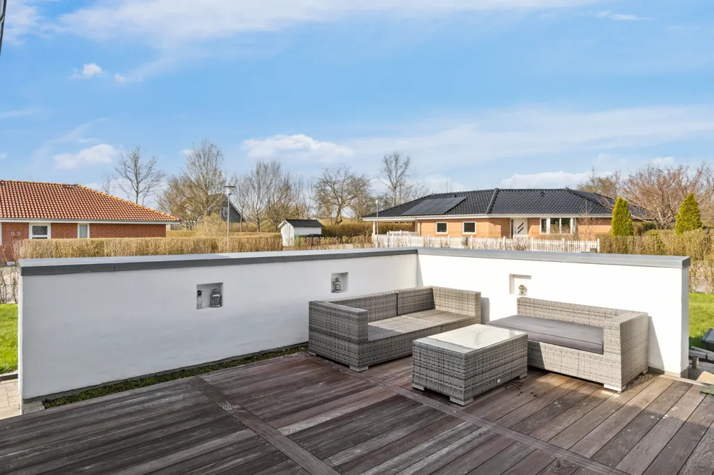 Jardin - Architect-designed Villa with Garden in Køge