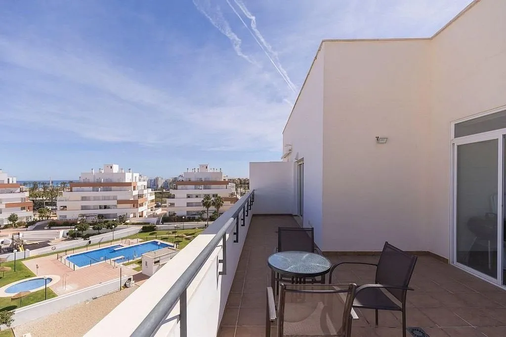 Rõdu - Penthouse with Pool in Playa Serena