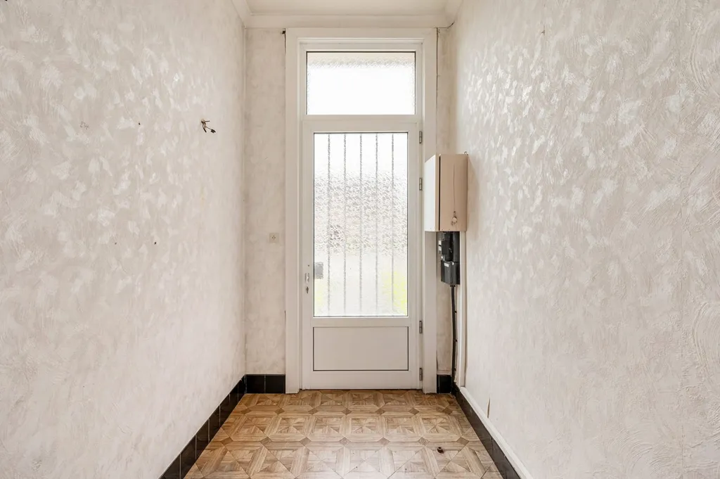 Maison à Renover avec Jardin à Putte