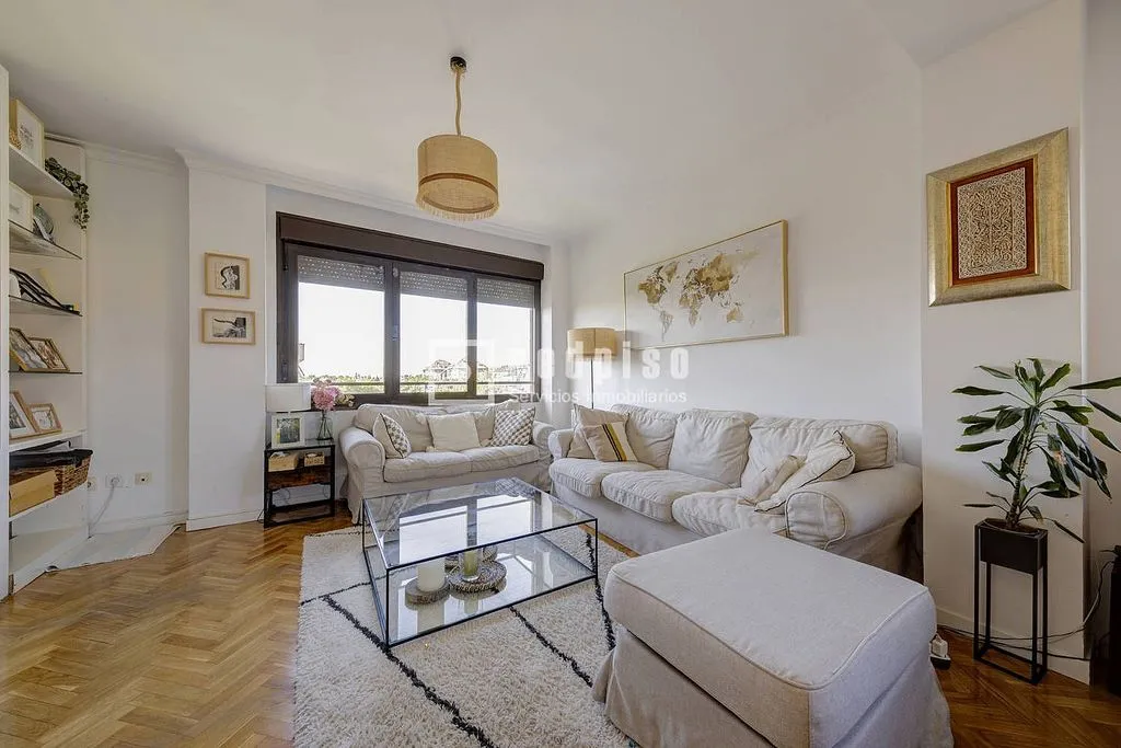 Living Room - Duplex with Pool and Terrace in Boadilla del Monte