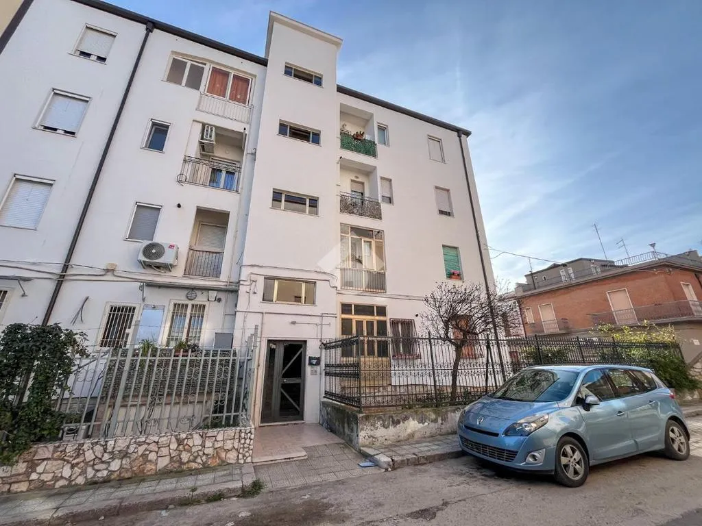 Extérieur - Bright 3-Room Apartment with Balcony in San Severo
