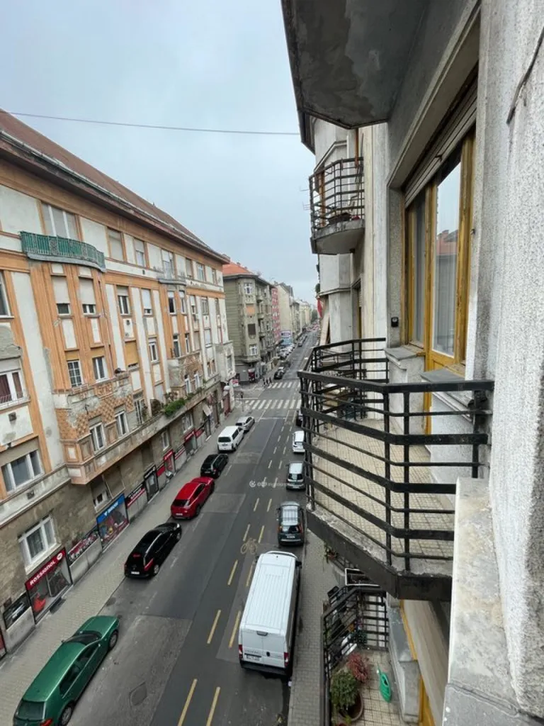 Balcone - Bauhaus Flat with Balcony in Budapest XIII