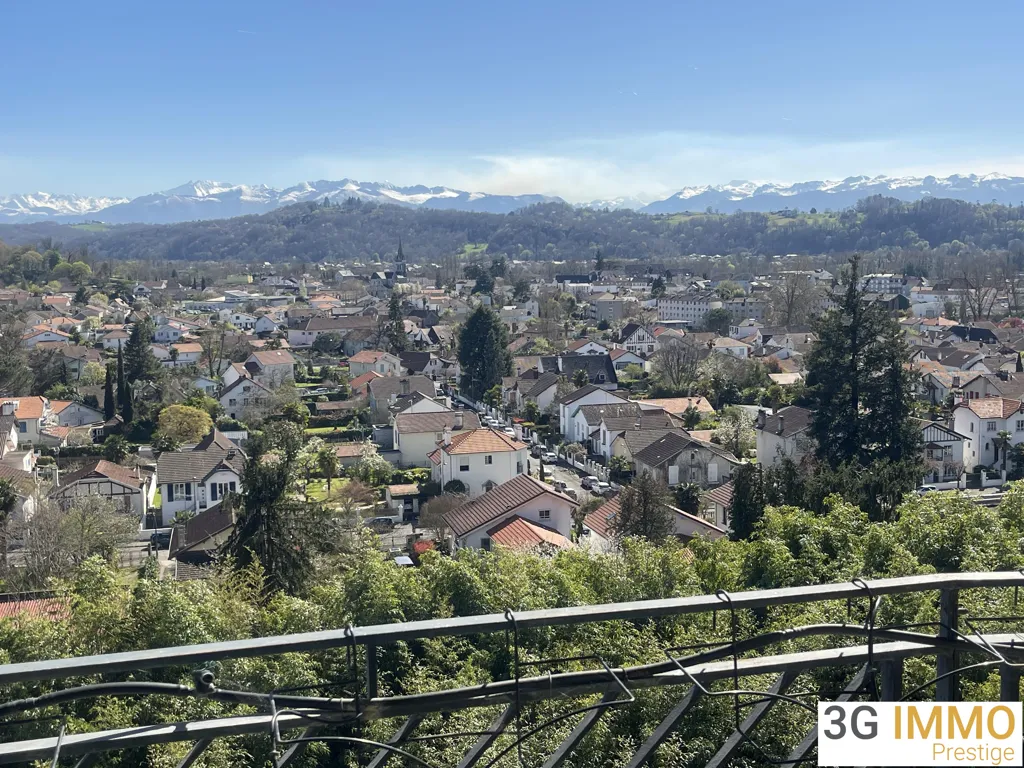 Balcon - Appartement T5 avec Vue Montagne à Pau
