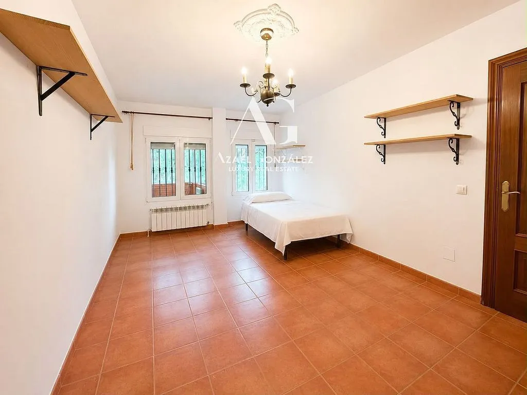 Chambres - Independent House with Extensive Garden in Pechón