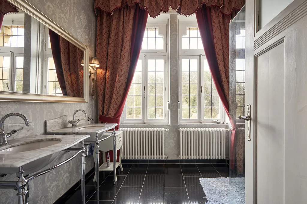 Salles de bain - Maison de Maître Rénovée à Mondorf-les-Bains