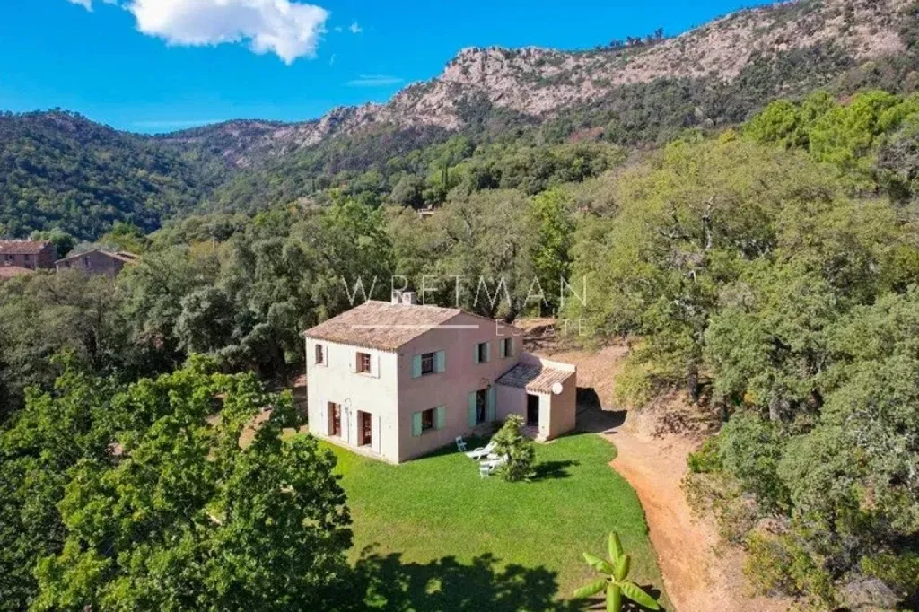 Vue aérienne - Bastide avec Vue Panoramique à La Garde-Freinet