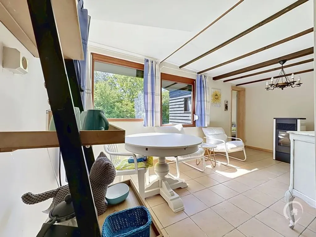 Salle à manger - Chalet au Calme avec Terrasse à Somme-Leuze